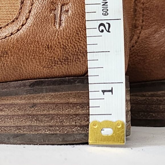 Frye- Carly Chelsea Ankle Camel Leather Pull On Neutral Booties, Size 8M - Picture 7 of 10